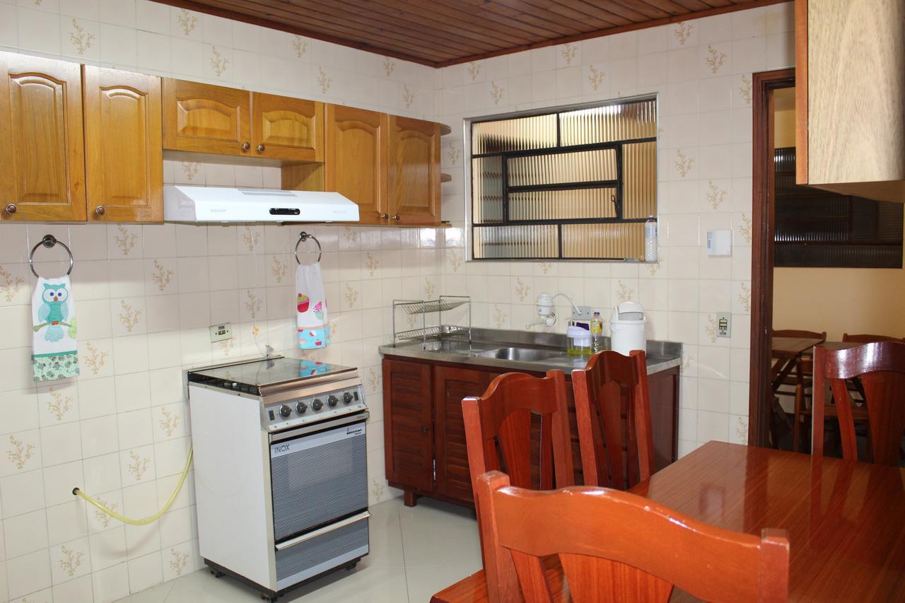 Casa De Lazer Em *